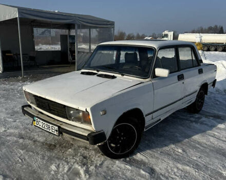 Белый ВАЗ 2105, объемом двигателя 1.3 л и пробегом 26 тыс. км за 420 $, фото 1 на Automoto.ua