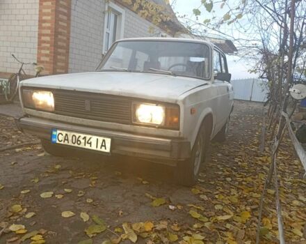 Белый ВАЗ 2105, объемом двигателя 1.5 л и пробегом 190 тыс. км за 451 $, фото 1 на Automoto.ua