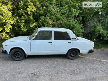 ВАЗ 2105 1984 у Львові на Automoto.ua Білий ВАЗ 2105, об'ємом двигуна 1.3 л та пробігом 75 тис. км за 537 $, фото 1 на Automoto.ua