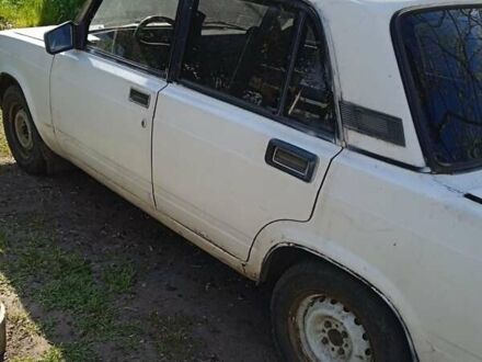 ВАЗ 2105 1984 у Дніпро (Дніпропетровську) на Automoto.ua Білий ВАЗ 2105, об'ємом двигуна 1.3 л та пробігом 5 тис. км за 600 $, фото 1 на Automoto.ua