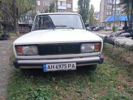 Белый ВАЗ 2105, объемом двигателя 1.5 л и пробегом 245 тыс. км за 1100 $, фото 1 на Automoto.ua