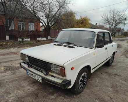 Белый ВАЗ 2105, объемом двигателя 1.3 л и пробегом 100 тыс. км за 700 $, фото 1 на Automoto.ua