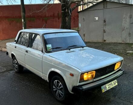Білий ВАЗ 2105, об'ємом двигуна 1.5 л та пробігом 150 тис. км за 950 $, фото 1 на Automoto.ua
