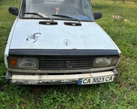 Белый ВАЗ 2105, объемом двигателя 1.5 л и пробегом 150 тыс. км за 340 $, фото 1 на Automoto.ua