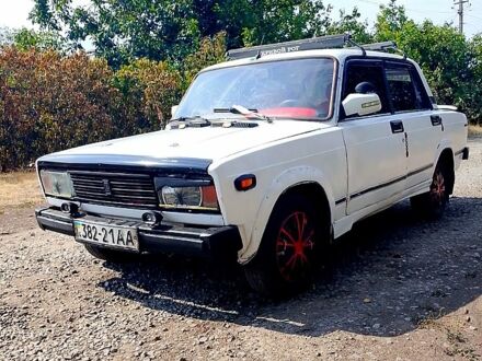 Белый ВАЗ 2105, объемом двигателя 1.3 л и пробегом 777 тыс. км за 720 $, фото 1 на Automoto.ua