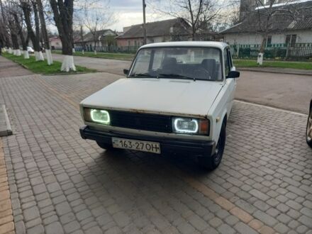 Белый ВАЗ 2105, объемом двигателя 0 л и пробегом 140 тыс. км за 596 $, фото 1 на Automoto.ua