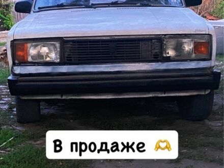 Белый ВАЗ 2105, объемом двигателя 1 л и пробегом 2 тыс. км за 364 $, фото 1 на Automoto.ua