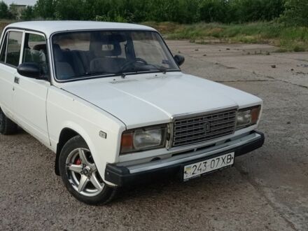 ВАЗ 2105 1985 в Краматорске на Automoto.ua Белый ВАЗ 2105, объемом двигателя 1.3 л и пробегом 173 тыс. км за 847 $, фото 1 на Automoto.ua