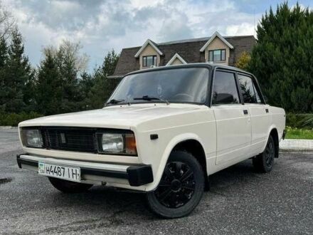 ВАЗ 2105 1985 у Дрогобичі на Automoto.ua Білий ВАЗ 2105, об'ємом двигуна 0 л та пробігом 111 тис. км за 450 $, фото 1 на Automoto.ua