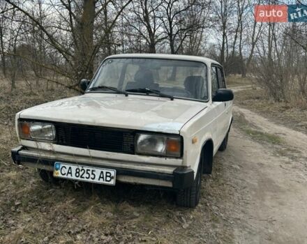 Белый ВАЗ 2105, объемом двигателя 1.3 л и пробегом 80 тыс. км за 600 $, фото 1 на Automoto.ua