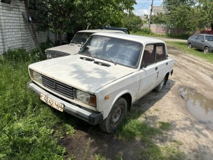 ВАЗ 2105 1986 у Чернігові на Automoto.ua Білий ВАЗ 2105, об'ємом двигуна 1 л та пробігом 1 тис. км за 250 $, фото 1 на Automoto.ua