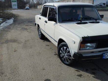 ВАЗ 2105 1986 в Черкассах на Automoto.ua Белый ВАЗ 2105, объемом двигателя 1 л и пробегом 1 тыс. км за 850 $, фото 1 на Automoto.ua