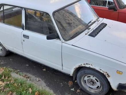 ВАЗ 2105 1986 у Чернівцях на Automoto.ua Білий ВАЗ 2105, об'ємом двигуна 1.2 л та пробігом 383 тис. км за 529 $, фото 1 на Automoto.ua