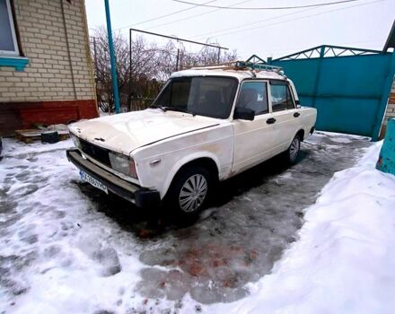 Белый ВАЗ 2105, объемом двигателя 1.3 л и пробегом 200 тыс. км за 650 $, фото 1 на Automoto.ua