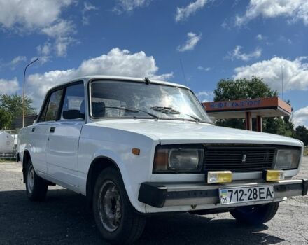 Белый ВАЗ 2105, объемом двигателя 1.5 л и пробегом 100 тыс. км за 460 $, фото 1 на Automoto.ua