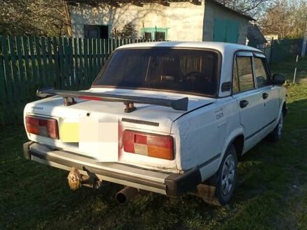 ВАЗ 2105 1986 у Кропивницькому (Кіровограді) на Automoto.ua Білий ВАЗ 2105, об'ємом двигуна 0 л та пробігом 91 тис. км за 900 $, фото 1 на Automoto.ua