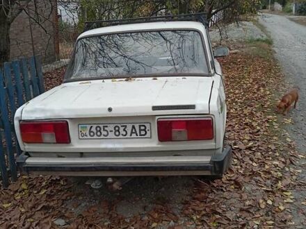 Белый ВАЗ 2105, объемом двигателя 1.5 л и пробегом 100 тыс. км за 238 $, фото 1 на Automoto.ua