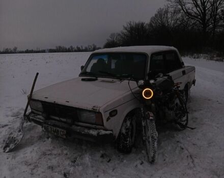 Белый ВАЗ 2105, объемом двигателя 1 л и пробегом 45 тыс. км за 578 $, фото 1 на Automoto.ua