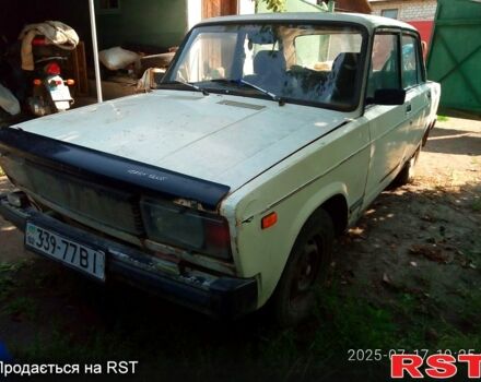 Белый ВАЗ 2105, объемом двигателя 1.5 л и пробегом 0 тыс. км за 400 $, фото 1 на Automoto.ua