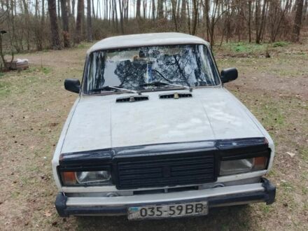 Белый ВАЗ 2105, объемом двигателя 1.3 л и пробегом 3 тыс. км за 576 $, фото 1 на Automoto.ua