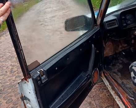 Белый ВАЗ 2105, объемом двигателя 1.5 л и пробегом 0 тыс. км за 450 $, фото 1 на Automoto.ua