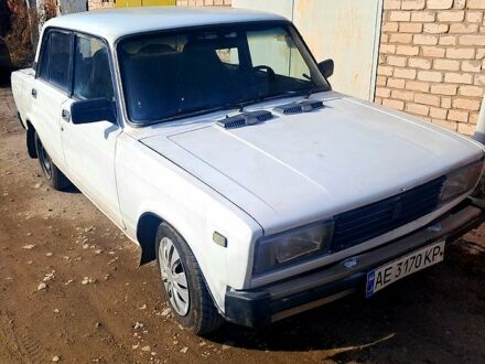 ВАЗ 2105 1988 в Кривом Роге на Automoto.ua Белый ВАЗ 2105, объемом двигателя 1.3 л и пробегом 39 тыс. км за 670 $, фото 1 на Automoto.ua