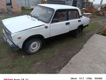 Белый ВАЗ 2105, объемом двигателя 0 л и пробегом 450 тыс. км за 477 $, фото 1 на Automoto.ua