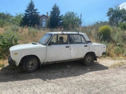 ВАЗ 2105 1988 в Днепре (Днепропетровске) на Automoto.ua Белый ВАЗ 2105, объемом двигателя 0 л и пробегом 2 тыс. км за 720 $, фото 1 на Automoto.ua