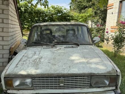 Белый ВАЗ 2105, объемом двигателя 0 л и пробегом 330 тыс. км за 300 $, фото 1 на Automoto.ua