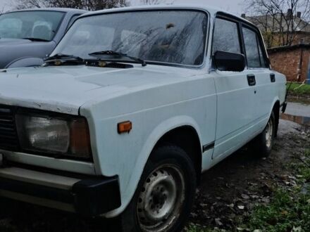 Белый ВАЗ 2105, объемом двигателя 0 л и пробегом 83 тыс. км за 665 $, фото 1 на Automoto.ua