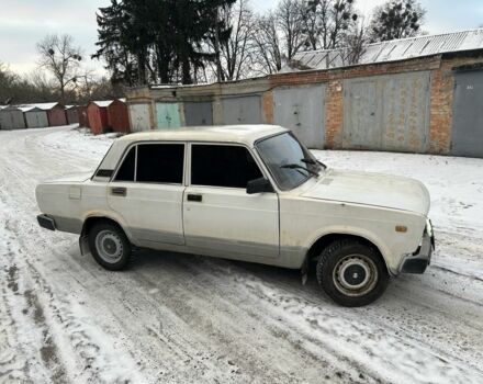 Белый ВАЗ 2105, объемом двигателя 0 л и пробегом 300 тыс. км за 680 $, фото 1 на Automoto.ua