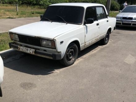 ВАЗ 2105 1989 в Сумах на Automoto.ua Белый ВАЗ 2105, объемом двигателя 1.5 л и пробегом 111 тыс. км за 500 $, фото 1 на Automoto.ua