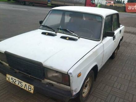 Белый ВАЗ 2105, объемом двигателя 1.3 л и пробегом 99 тыс. км за 555 $, фото 1 на Automoto.ua