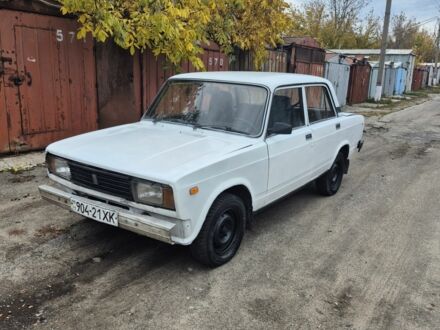 Білий ВАЗ 2105, об'ємом двигуна 1.2 л та пробігом 220 тис. км за 450 $, фото 1 на Automoto.ua