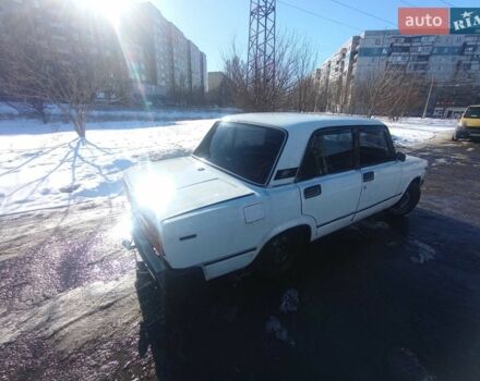 Белый ВАЗ 2105, объемом двигателя 1.5 л и пробегом 250 тыс. км за 566 $, фото 1 на Automoto.ua