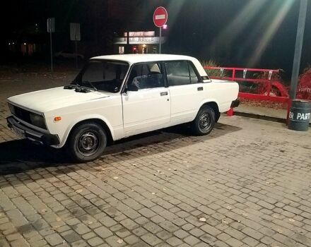 Белый ВАЗ 2105, объемом двигателя 1.5 л и пробегом 125 тыс. км за 800 $, фото 1 на Automoto.ua