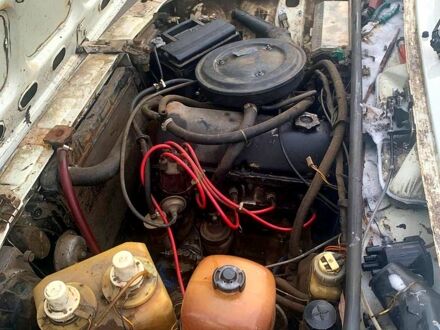 ВАЗ 2105 1989 в Славянске на Automoto.ua Белый ВАЗ 2105, объемом двигателя 15 л и пробегом 0 тыс. км за 600 $, фото 1 на Automoto.ua