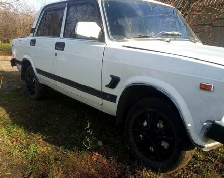 Белый ВАЗ 2105, объемом двигателя 1.5 л и пробегом 0 тыс. км за 470 $, фото 1 на Automoto.ua