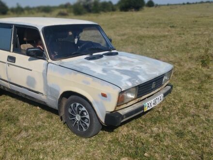 ВАЗ 2105 1989 в Кременчуге на Automoto.ua Белый ВАЗ 2105, объемом двигателя 1 л и пробегом 12 тыс. км за 481 $, фото 1 на Automoto.ua