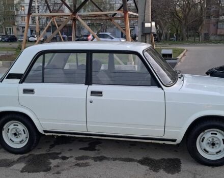 Белый ВАЗ 2105, объемом двигателя 1.3 л и пробегом 56 тыс. км за 3500 $, фото 1 на Automoto.ua