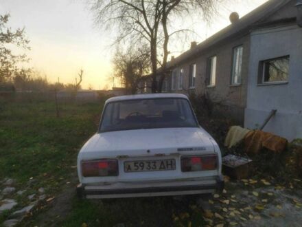 Белый ВАЗ 2105, объемом двигателя 1.5 л и пробегом 129 тыс. км за 355 $, фото 1 на Automoto.ua