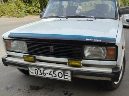 Белый ВАЗ 2105, объемом двигателя 1.5 л и пробегом 172 тыс. км за 1000 $, фото 1 на Automoto.ua