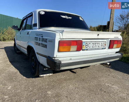 Белый ВАЗ 2105, объемом двигателя 1.5 л и пробегом 300 тыс. км за 490 $, фото 1 на Automoto.ua