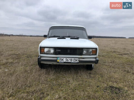 ВАЗ 2105 1990 в Владимирце на Automoto.ua Белый ВАЗ 2105, объемом двигателя 1.2 л и пробегом 140 тыс. км за 700 $, фото 1 на Automoto.ua