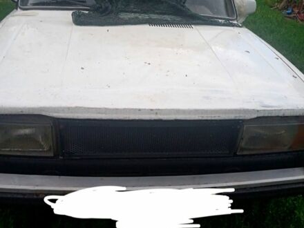 Білий ВАЗ 2105, об'ємом двигуна 1.5 л та пробігом 99 тис. км за 400 $, фото 1 на Automoto.ua