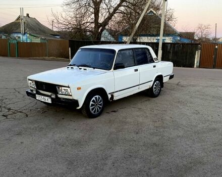 Белый ВАЗ 2105, объемом двигателя 1.3 л и пробегом 100 тыс. км за 750 $, фото 1 на Automoto.ua