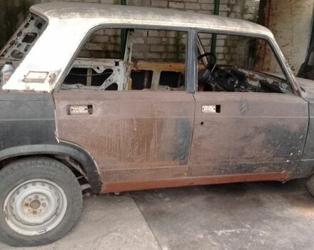 Белый ВАЗ 2105, объемом двигателя 1 л и пробегом 1000 тыс. км за 405 $, фото 1 на Automoto.ua