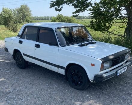 Белый ВАЗ 2105, объемом двигателя 1.5 л и пробегом 80 тыс. км за 581 $, фото 1 на Automoto.ua
