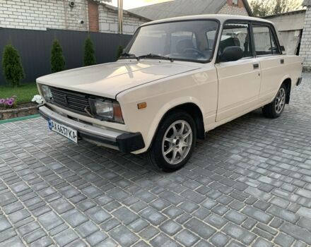 Белый ВАЗ 2105, объемом двигателя 1.3 л и пробегом 75 тыс. км за 950 $, фото 1 на Automoto.ua