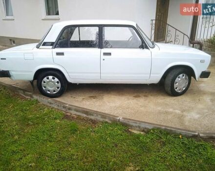 Белый ВАЗ 2105, объемом двигателя 1.3 л и пробегом 250 тыс. км за 550 $, фото 1 на Automoto.ua